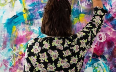 Marie Hué : Exploration de la féminité à travers la peinture contemporaine